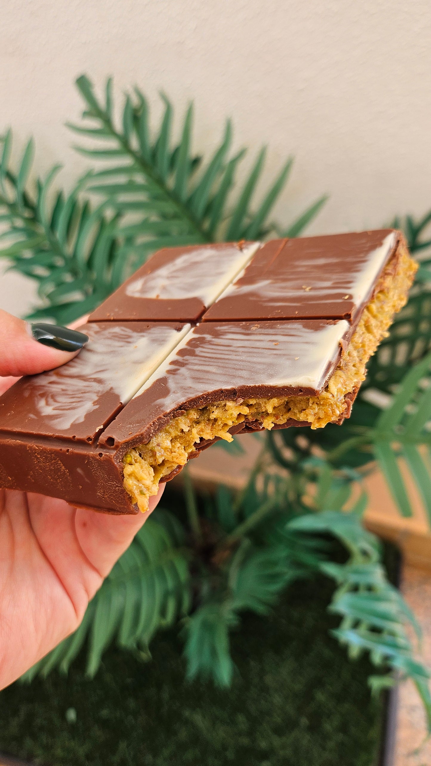 CHOCOLATE DUBAI (tablete +/- 400gr)