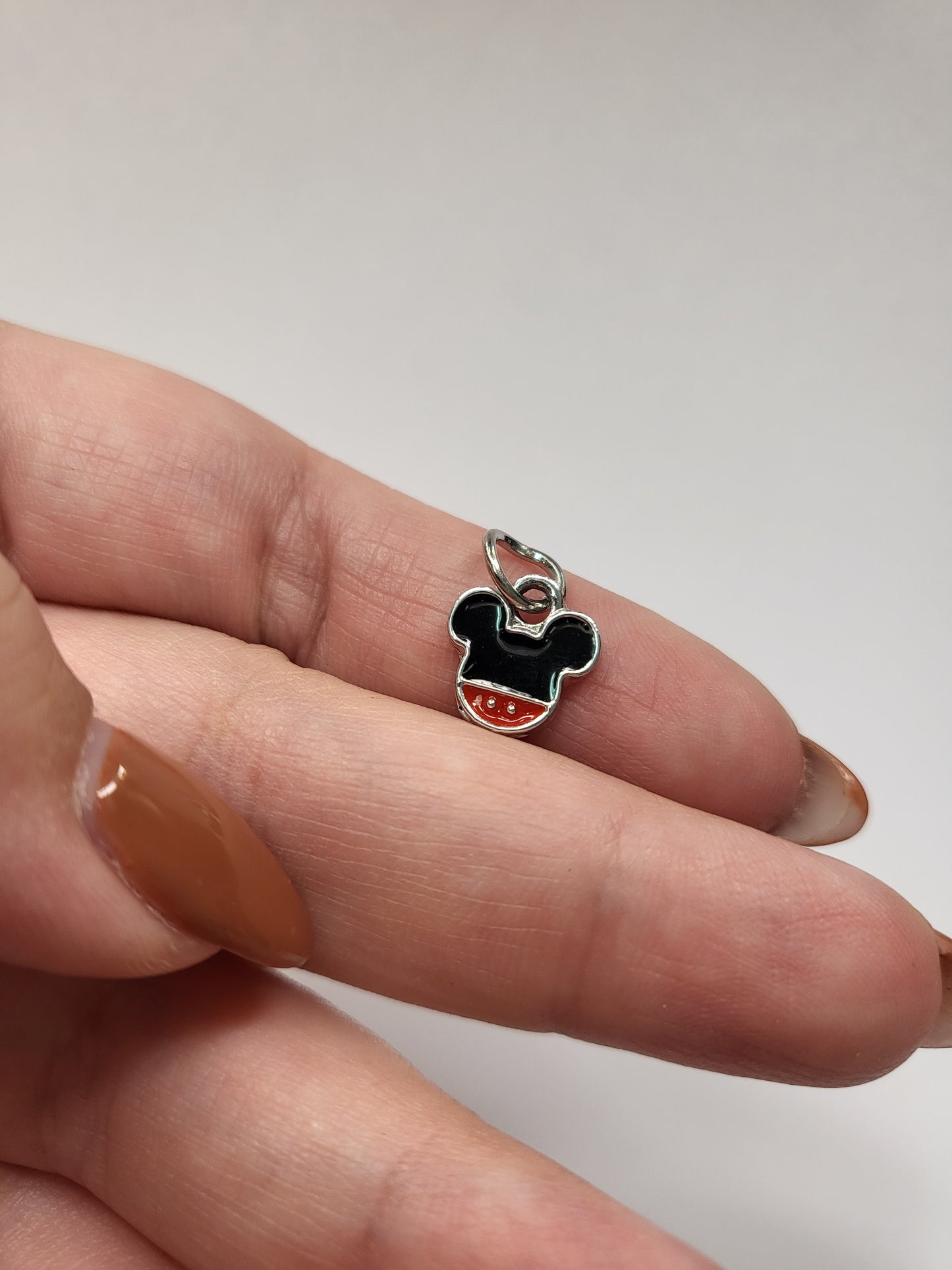 Conta pandora mickey/minnie disney argola